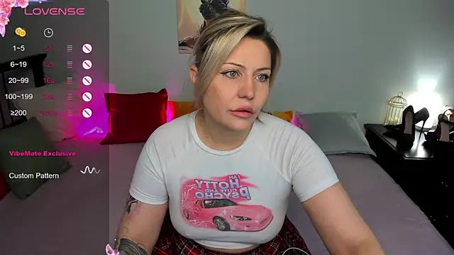 Snapshot of fucking_punishment chatting on 02/26/25, 12:14 fucking punishment online show from 02/26/25, 12:14