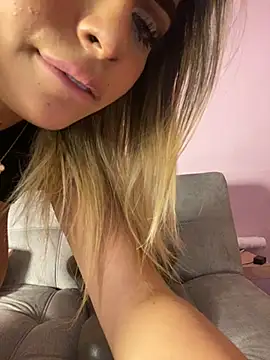 MiaWhitePink  online show from 02/07/25, 11:12