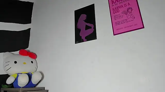 Lilith Zen online show from 11/16/25, 01:33