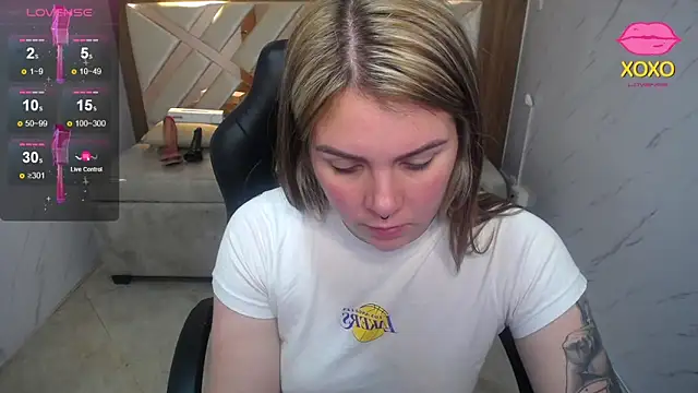 Paula b  online show from 04/01/26, 01:52