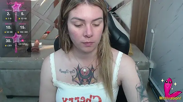 Snapshot of Paula_b_ chatting on 06/29/26, 01:00 Paula b online show from 06/29/26, 01:00