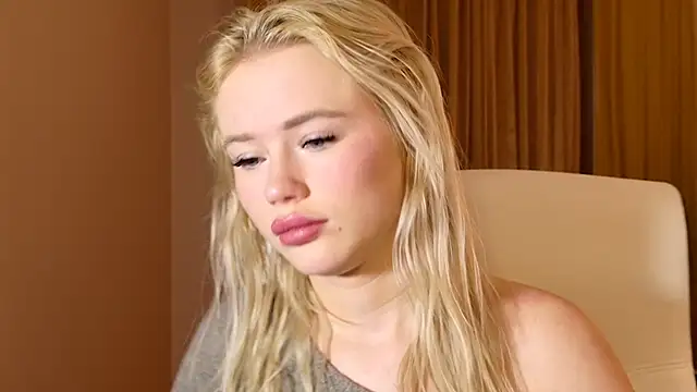 LexieLoree online show from 12/24/24, 04:55