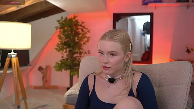 LexieLoree online show from 02/14/26, 04:09