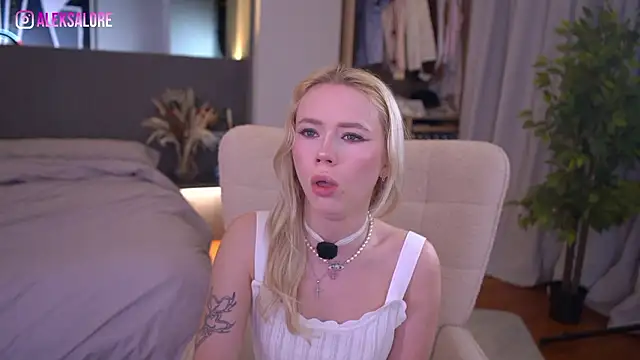 LexieLoree online show from 03/21/26, 03:22