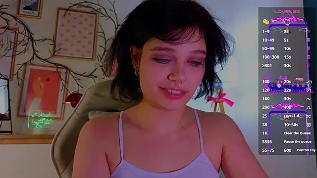 Snapshot of ari_rari chatting on 02/06/25, 03:27 ari rari online show from 02/06/25, 03:27