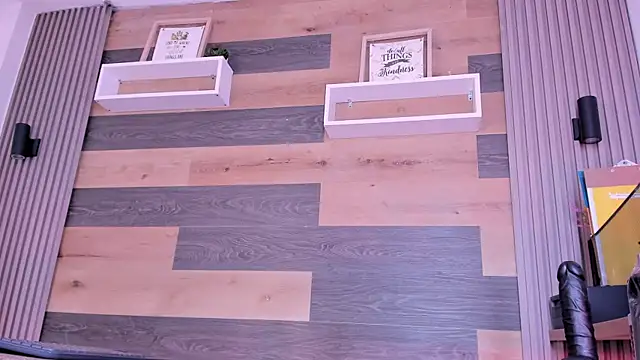 EmmilyCristal online show from 02/19/25, 12:46