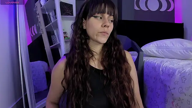 Snapshot of VioletPaket chatting on 01/24/25, 06:14 VioletPaket online show from 01/24/25, 06:14