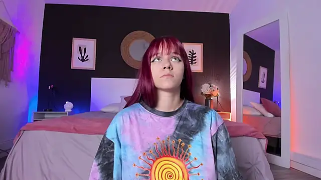 Snapshot of VioletPaket chatting on 09/22/25, 11:23 VioletPaket online show from 09/22/25, 11:23