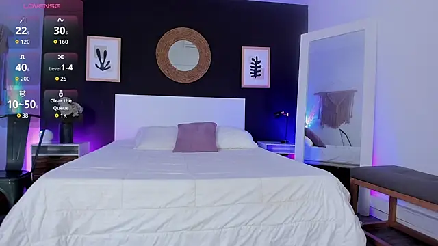 VioletPaket online show from 02/22/26, 01:09