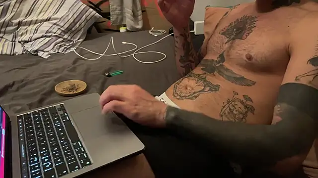 Snapshot of kameray12 chatting on 03/14/25, 06:18 kameray12 online show from 03/14/25, 06:18