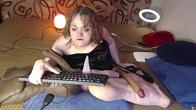 MiniNatalie online show from 02/09/25, 08:33