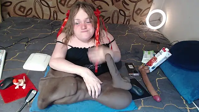 MiniNatalie online show from 03/02/25, 10:27