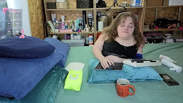 MiniNatalie online show from 01/18/26, 07:34