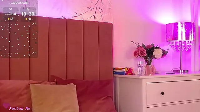 PinkySparks online show from 09/19/25, 04:40