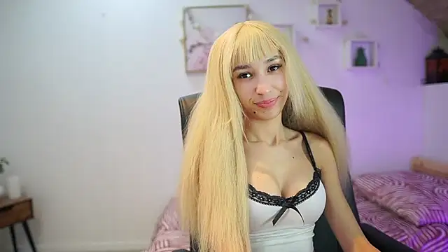 Amai  Liu online show from 11/10/25, 07:13