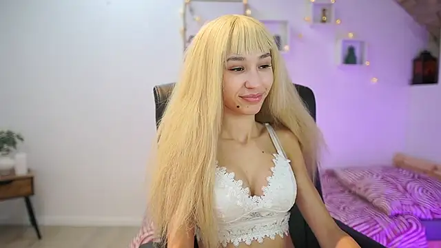 Amai  Liu online show from 11/21/25, 09:19