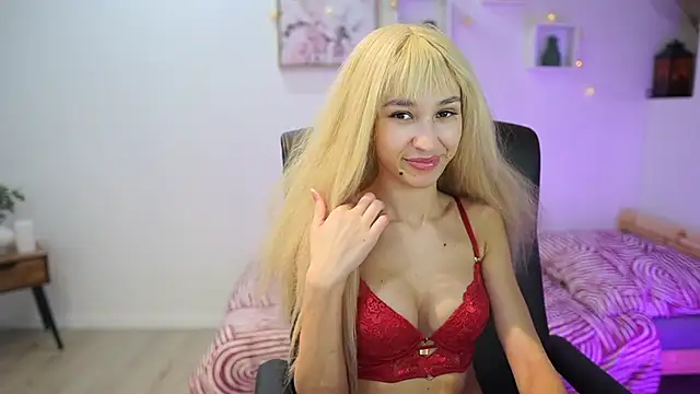 Amai  Liu online show from 11/25/25, 06:52