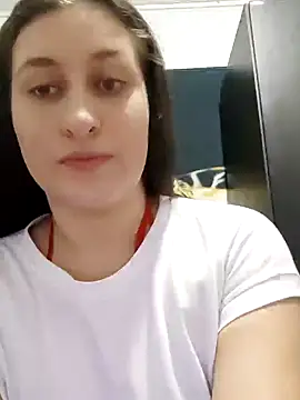 Snapshot of dulccemaria24 chatting on 01/07/25, 02:53 dulccemaria24 online show from 01/07/25, 02:53