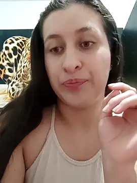 Snapshot of dulccemaria24 chatting on 03/23/25, 01:42 dulccemaria24 online show from 03/23/25, 01:42