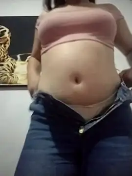 Snapshot of dulccemaria24 chatting on 10/28/25, 12:58 dulccemaria24 online show from 10/28/25, 12:58