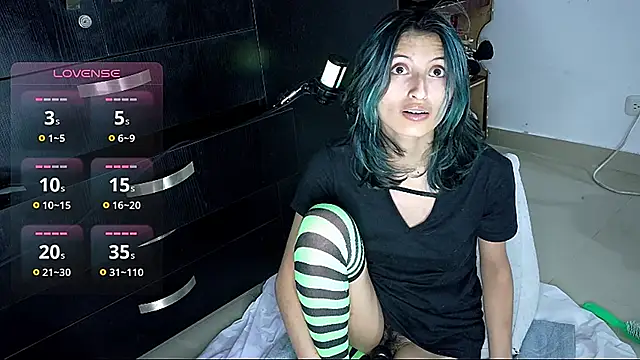 Camila---torres online show from 11/03/25, 03:19