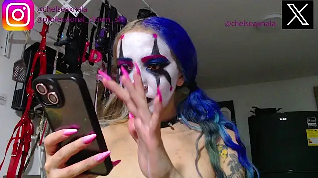 Snapshot of Eloise-brown chatting on 09/19/25, 09:11 Eloise-brown online show from 09/19/25, 09:11