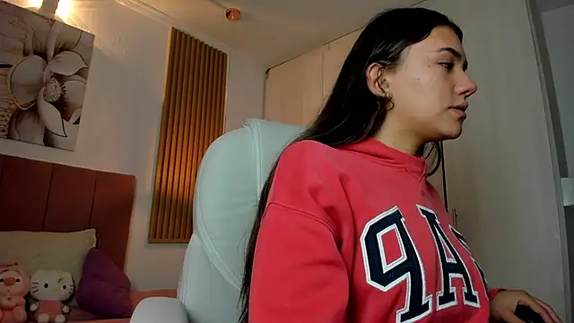 Snapshot of mia_nevaeh chatting on 01/03/25, 09:15 mia nevaeh online show from 01/03/25, 09:15