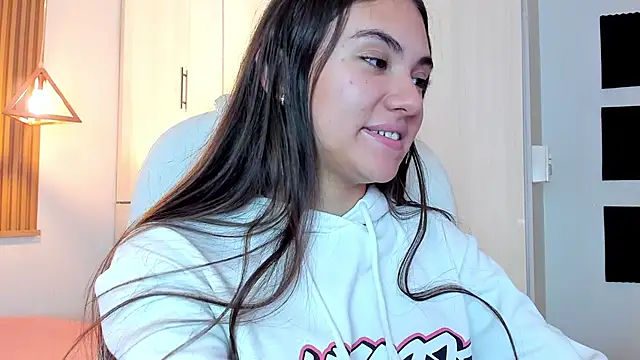 Snapshot of mia_nevaeh chatting on 01/30/25, 07:59 mia nevaeh online show from 01/30/25, 07:59