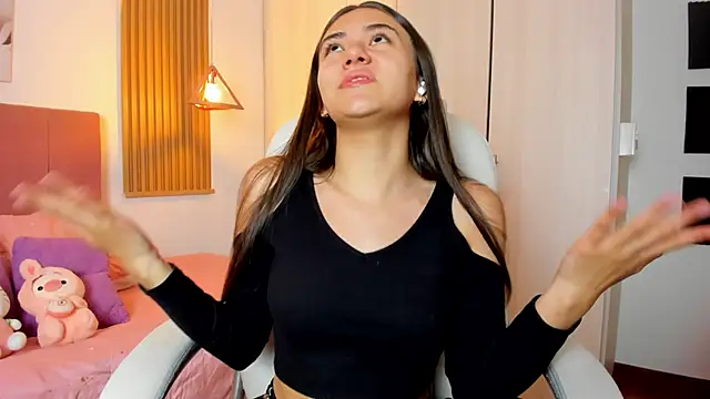 Snapshot of mia_nevaeh chatting on 02/06/25, 09:17 mia nevaeh online show from 02/06/25, 09:17