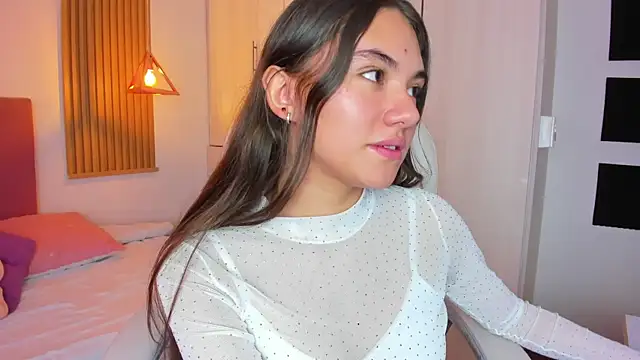 Snapshot of mia_nevaeh chatting on 03/15/25, 07:48 mia nevaeh online show from 03/15/25, 07:48