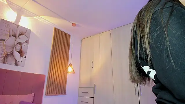 Snapshot of mia_nevaeh chatting on 09/09/25, 08:19 mia nevaeh online show from 09/09/25, 08:19