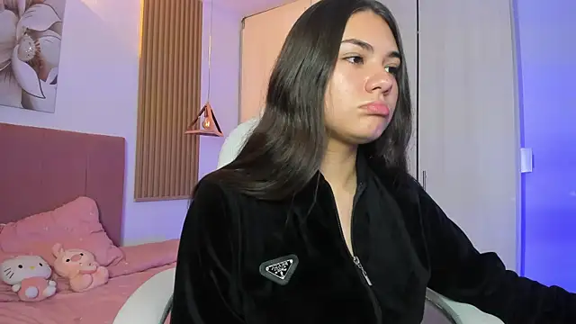 Snapshot of mia_nevaeh chatting on 10/21/25, 08:42 mia nevaeh online show from 10/21/25, 08:42