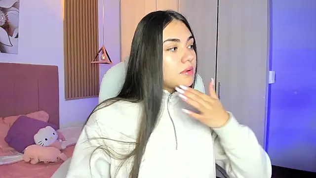 Snapshot of mia_nevaeh chatting on 10/23/25, 08:18 mia nevaeh online show from 10/23/25, 08:18