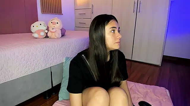 Snapshot of mia_nevaeh chatting on 11/16/25, 08:03 mia nevaeh online show from 11/16/25, 08:03