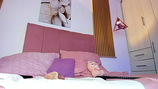 mia nevaeh online show from 05/09/26, 08:30
