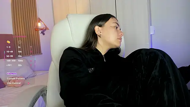 mia nevaeh online show from 06/29/26, 08:20