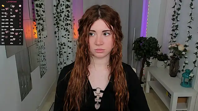 Snapshot of Freckle_Diyana chatting on 11/21/25, 04:38 Freckle Diyana online show from 11/21/25, 04:38