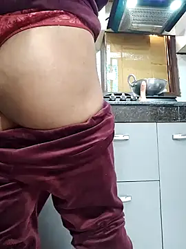 Manpreet kaur21 online show from 12/03/24, 08:05