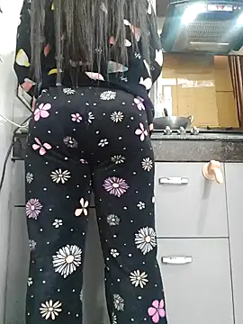 Manpreet kaur21 online show from 12/28/24, 08:26