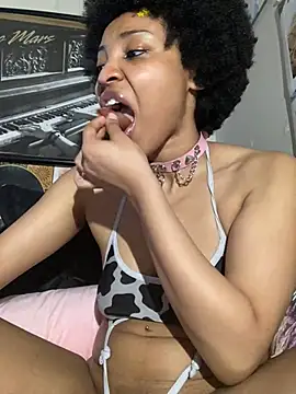 KimiAqua online show from 02/13/25, 05:22