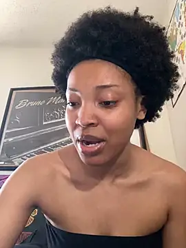 KimiAqua online show from 02/20/25, 09:20