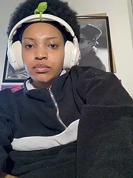 Snapshot of KimiAqua chatting on 02/24/25, 02:58 KimiAqua online show from 02/24/25, 02:58