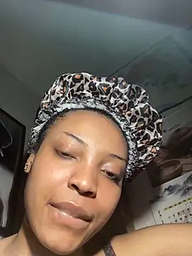 Snapshot of KimiAqua chatting on 10/04/25, 11:19 KimiAqua online show from 10/04/25, 11:19