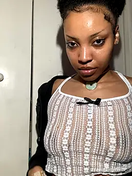 Snapshot of KimiAqua chatting on 10/26/25, 05:19 KimiAqua online show from 10/26/25, 05:19