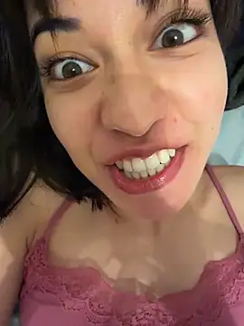 BitchyBratxxx online show from 02/17/26, 05:52