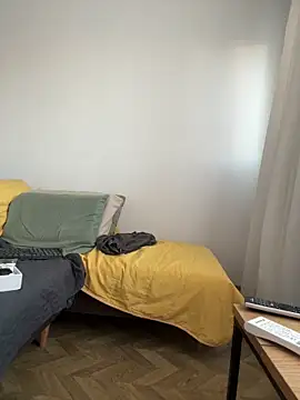 Snapshot of MySweetcum69 chatting on 12/18/24, 02:06 MySweetcum69 online show from 12/18/24, 02:06