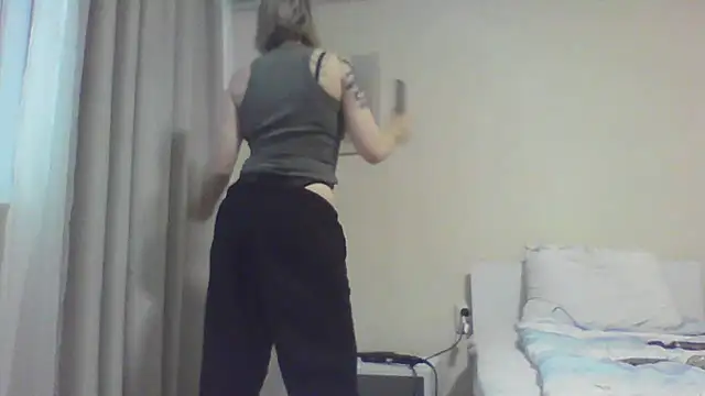 Snapshot of MySweetcum69 chatting on 11/06/25, 11:55 MySweetcum69 online show from 11/06/25, 11:55