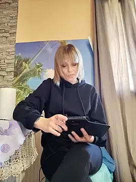 Snapshot of MySweetcum69 chatting on 11/24/25, 11:43 MySweetcum69 online show from 11/24/25, 11:43