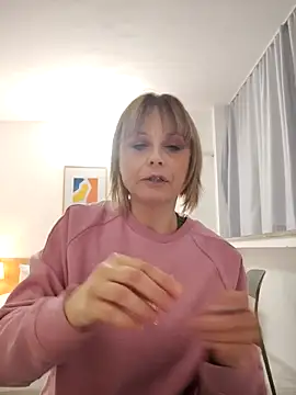 Snapshot of MySweetcum69 chatting on 11/27/25, 01:57 MySweetcum69 online show from 11/27/25, 01:57