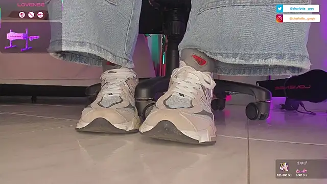 charlotte  grey online show from 09/15/25, 09:15